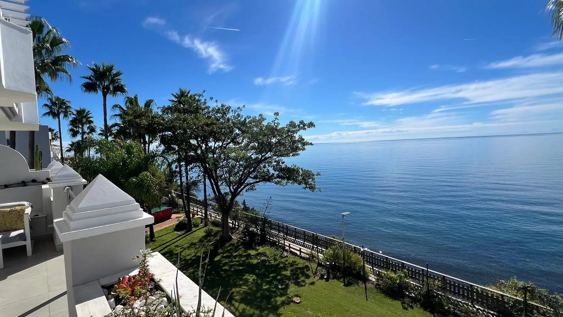 Estepona Beach Front Apartment With Stunning Sea Views
