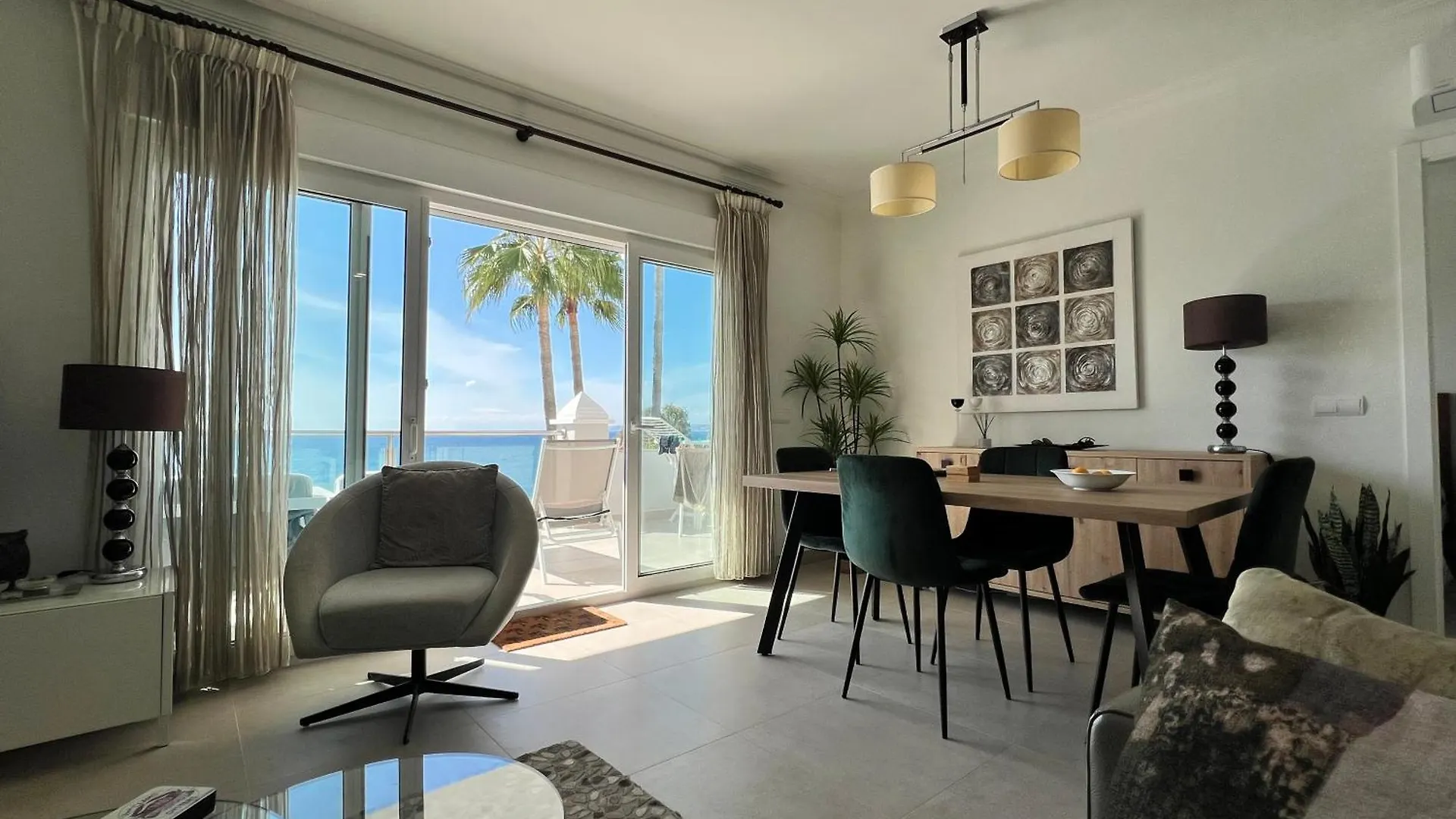 Estepona Beach Front Apartment With Stunning Sea Views