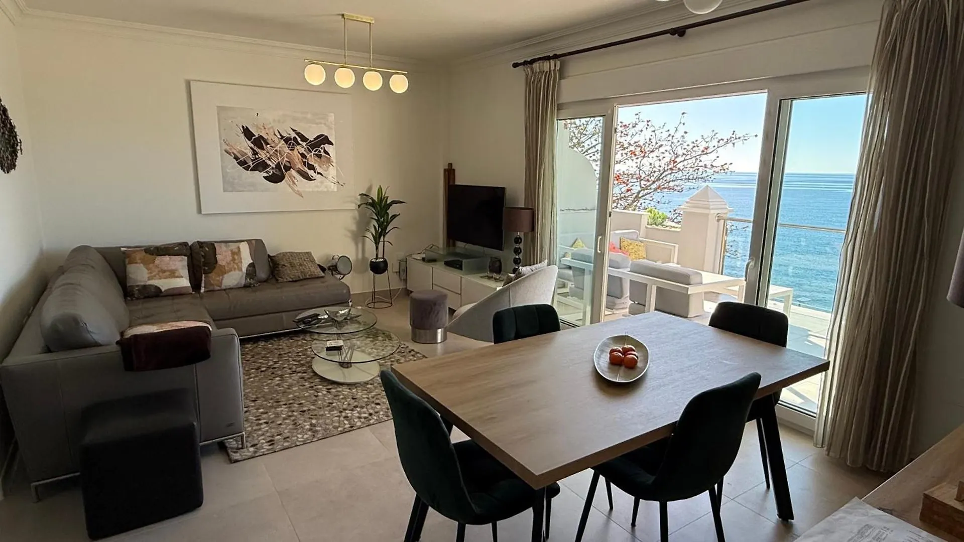 Estepona Beach Front Apartment With Stunning Sea Views