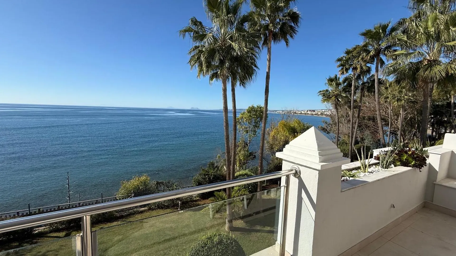 Estepona Beach Front Apartment With Stunning Sea Views
