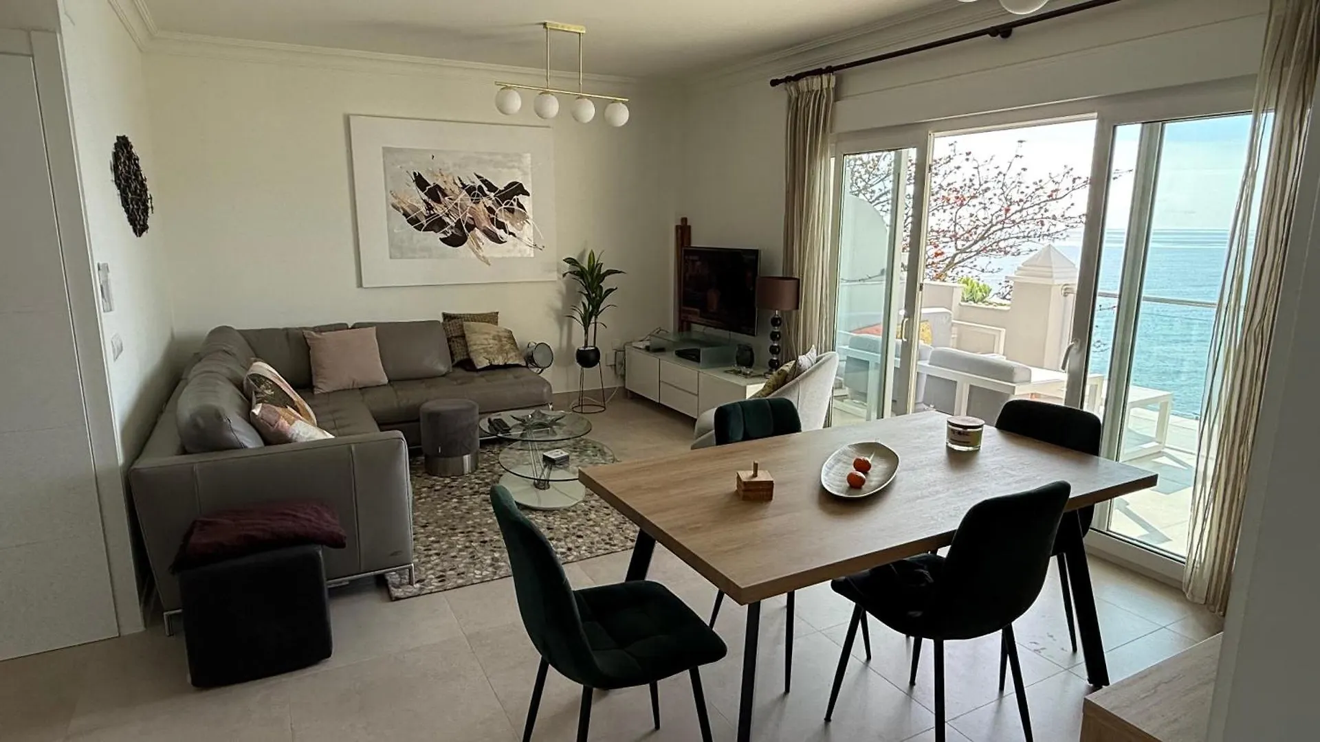 Estepona Beach Front Apartment With Stunning Sea Views